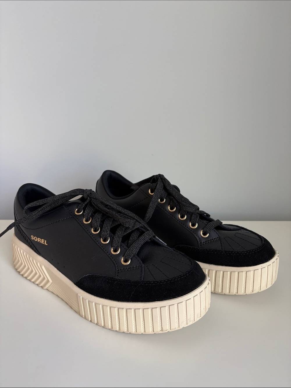 Sorel Black Leather Low-Top Sneaker with Cream Platform - Picture 2 of 5